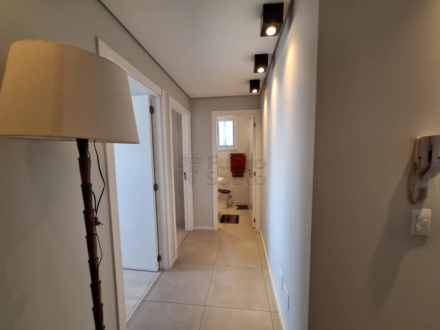 Comprar Apartamento / Padr&atilde;o em Pelotas R$ 380.000,00 - Foto 7