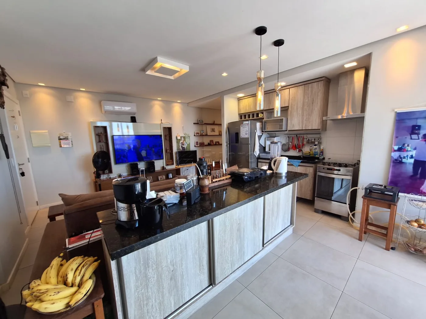 Comprar Apartamento / Padr&atilde;o em Pelotas R$ 380.000,00 - Foto 2