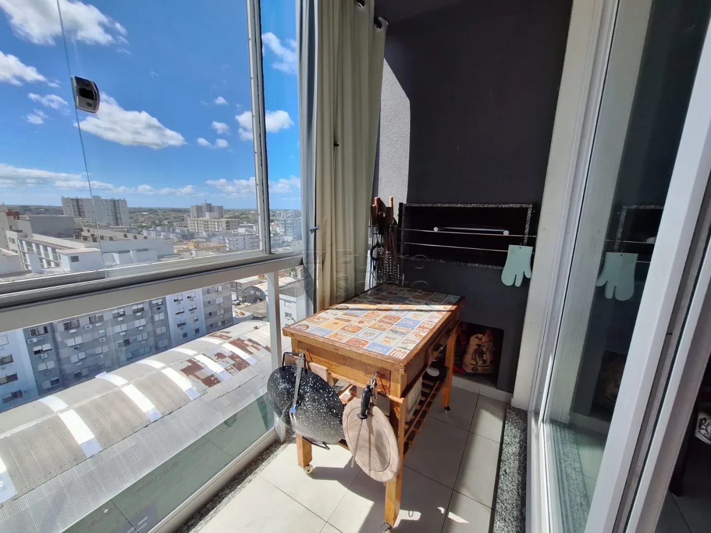 Comprar Apartamento / Padr&atilde;o em Pelotas R$ 380.000,00 - Foto 8