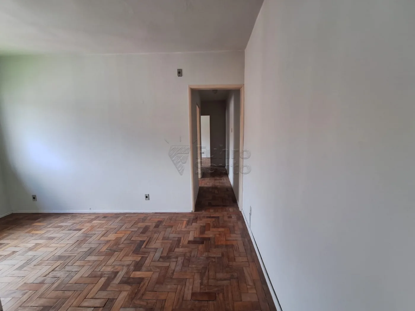 Comprar Apartamento / Padr&atilde;o em Pelotas R$ 170.000,00 - Foto 2