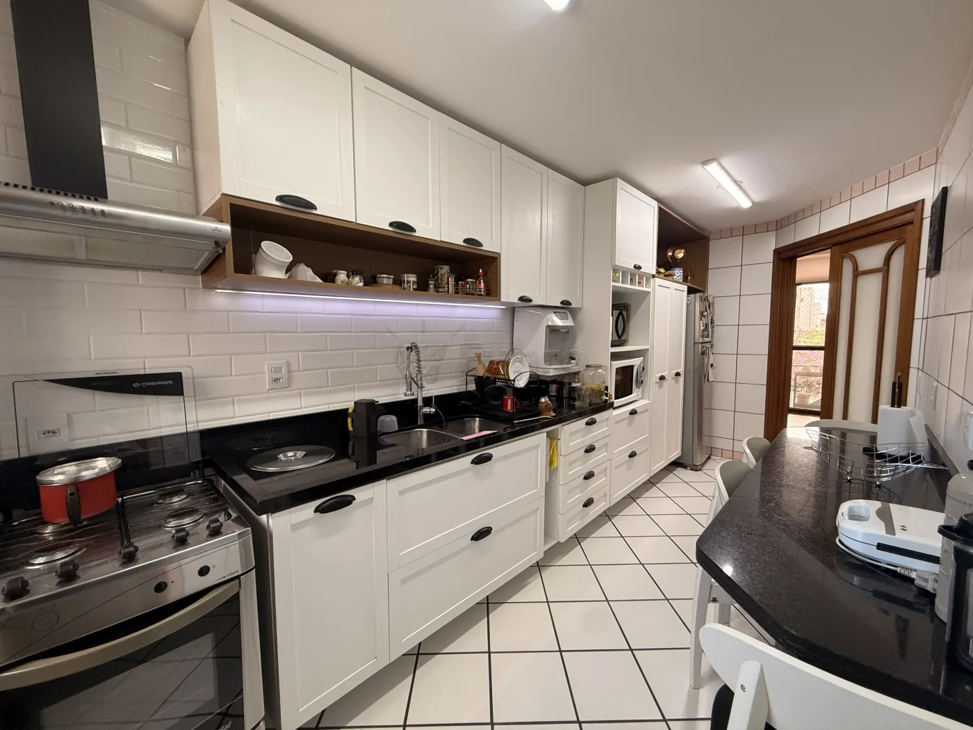 Comprar Apartamento / Padr&atilde;o em Pelotas R$ 850.000,00 - Foto 5