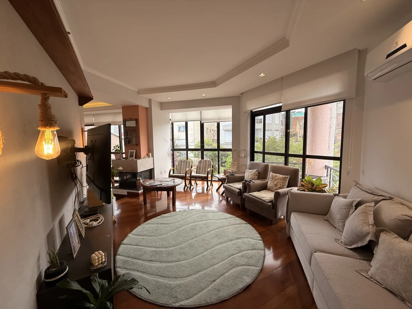 Comprar Apartamento / Padr&atilde;o em Pelotas R$ 850.000,00 - Foto 2