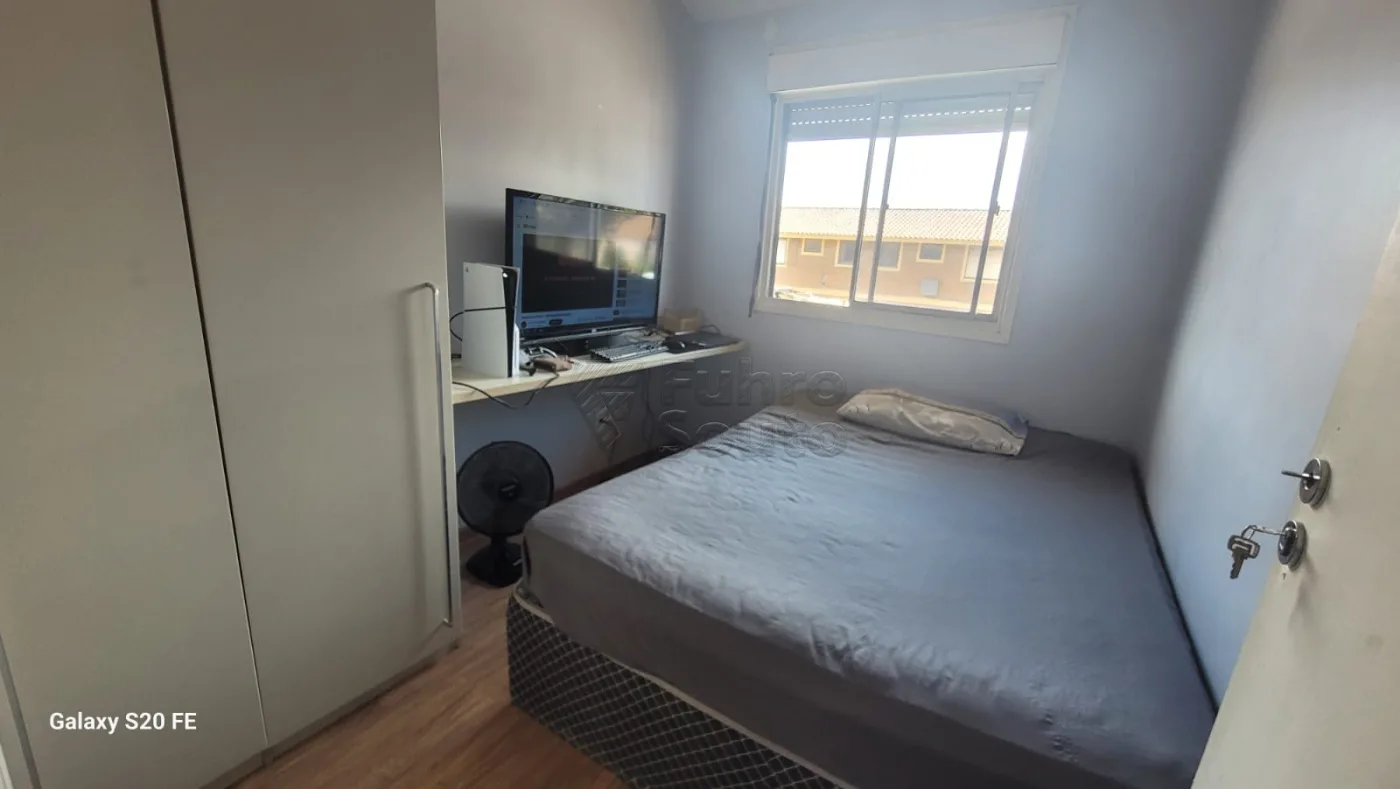 Comprar Apartamento / Padr&atilde;o em Pelotas R$ 175.000,00 - Foto 3