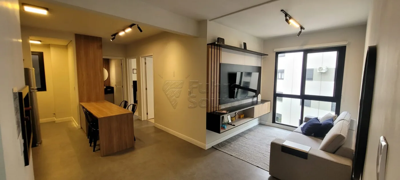 Comprar Apartamento / Padr&atilde;o em Pelotas R$ 384.900,00 - Foto 2