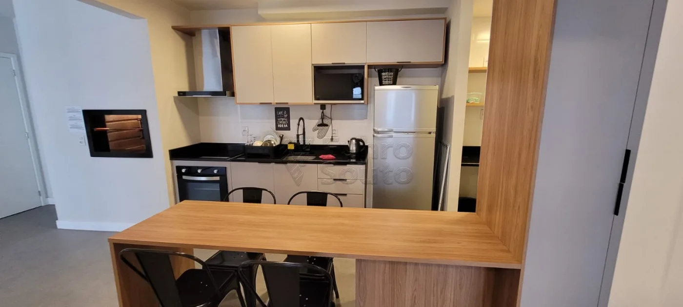 Comprar Apartamento / Padr&atilde;o em Pelotas R$ 384.900,00 - Foto 4