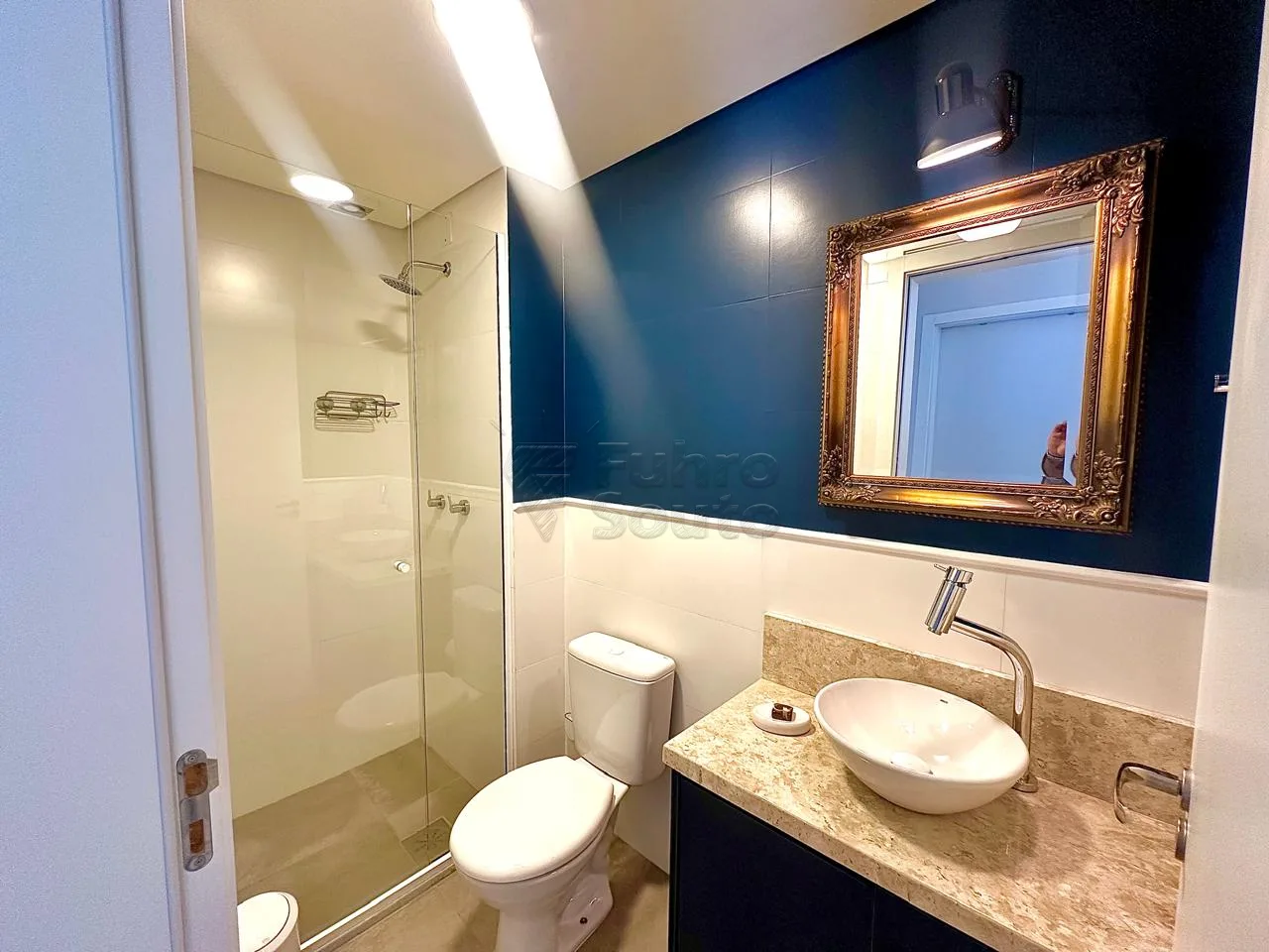 Comprar Apartamento / Padr&atilde;o em Pelotas R$ 460.000,00 - Foto 8