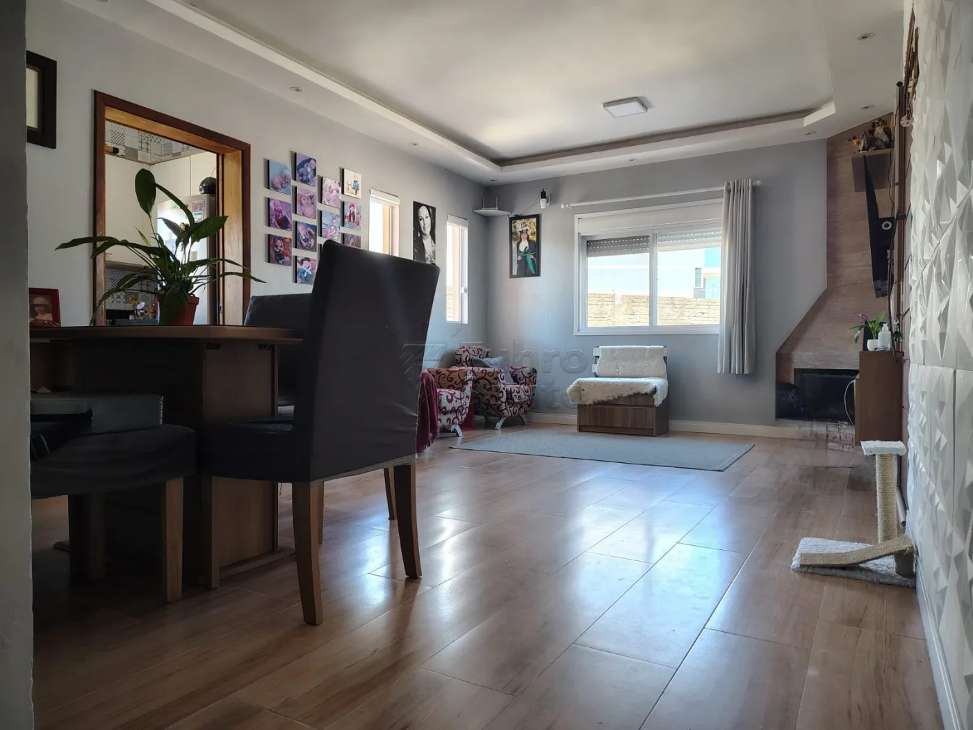 Comprar Casa / Padr&atilde;o em Pelotas R$ 550.000,00 - Foto 2