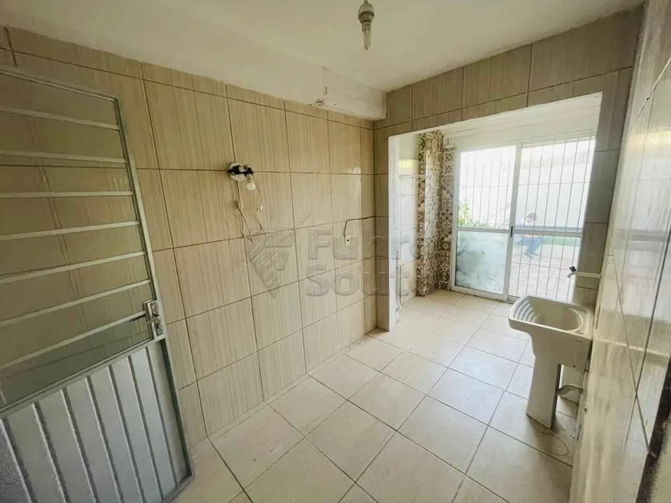 Comprar Casa / Condom&iacute;nio em Pelotas R$ 360.000,00 - Foto 4