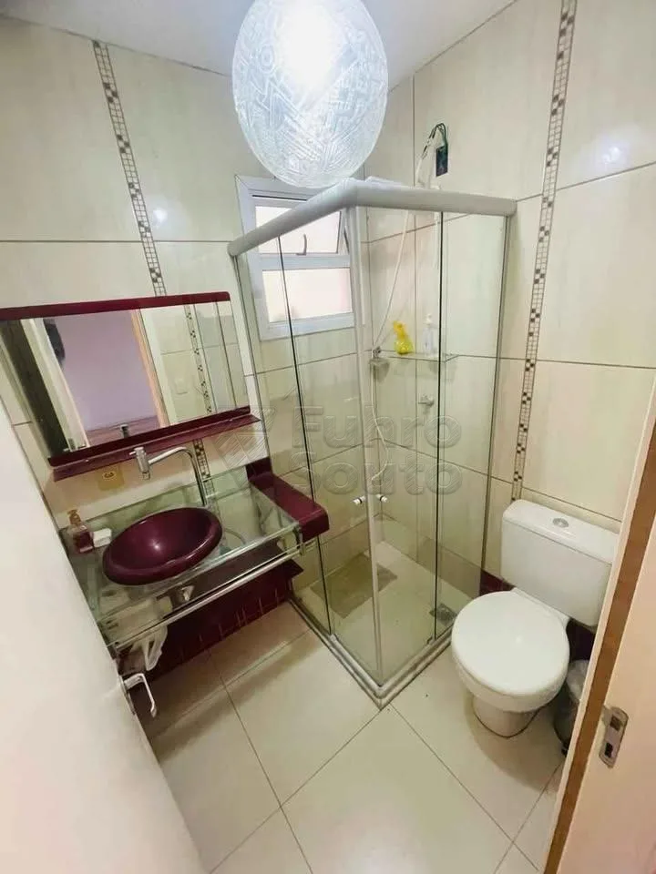 Comprar Casa / Condom&iacute;nio em Pelotas R$ 360.000,00 - Foto 8