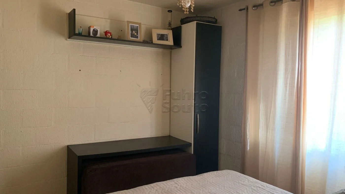 Comprar Apartamento / Padr&atilde;o em Pelotas R$ 120.000,00 - Foto 3