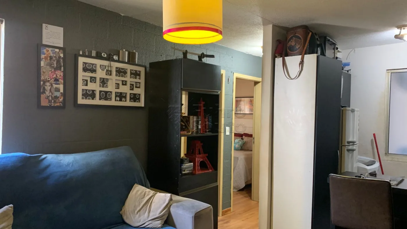 Comprar Apartamento / Padr&atilde;o em Pelotas R$ 120.000,00 - Foto 4
