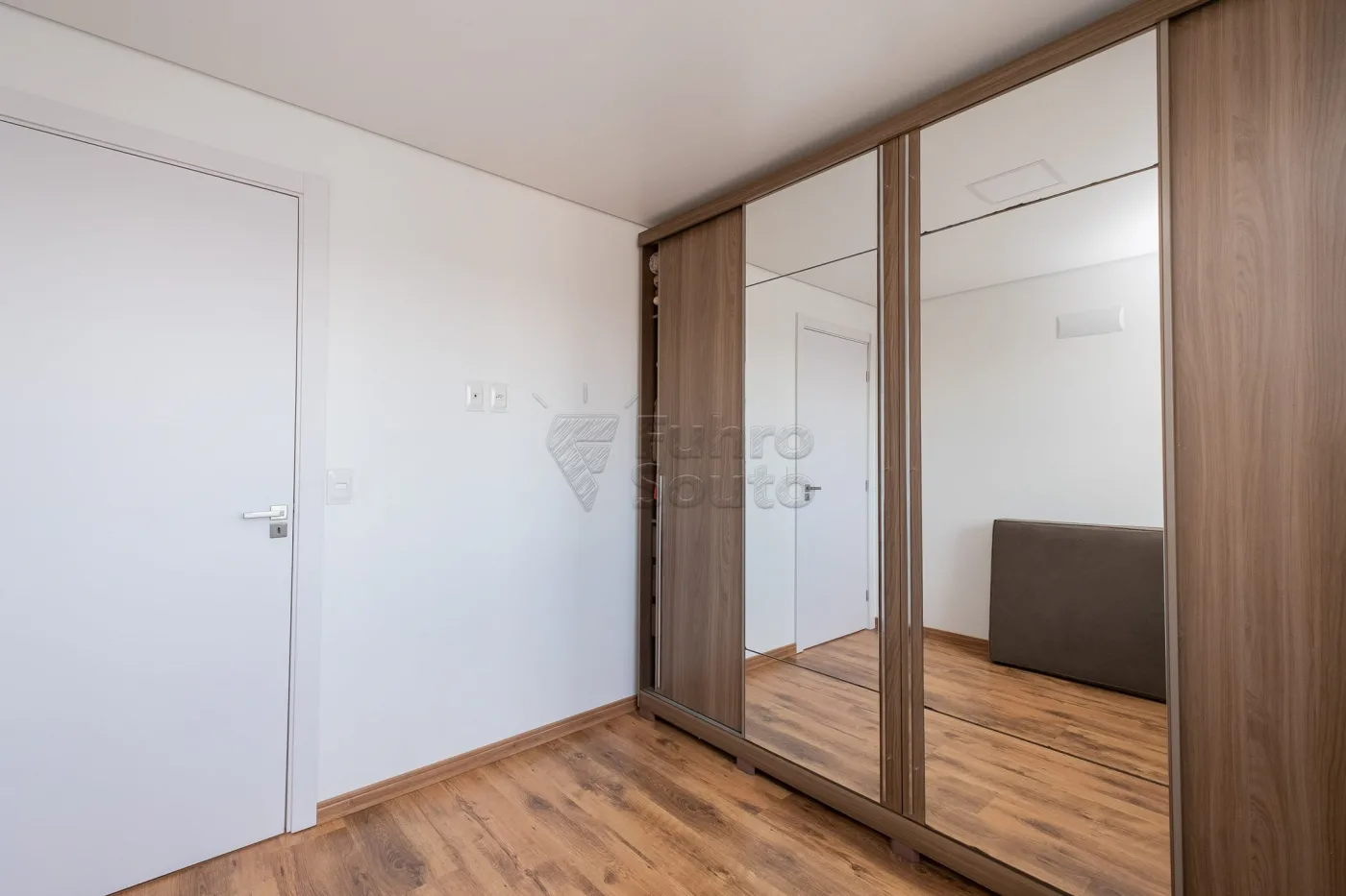 Comprar Apartamento / Padr&atilde;o em Pelotas R$ 540.000,00 - Foto 12