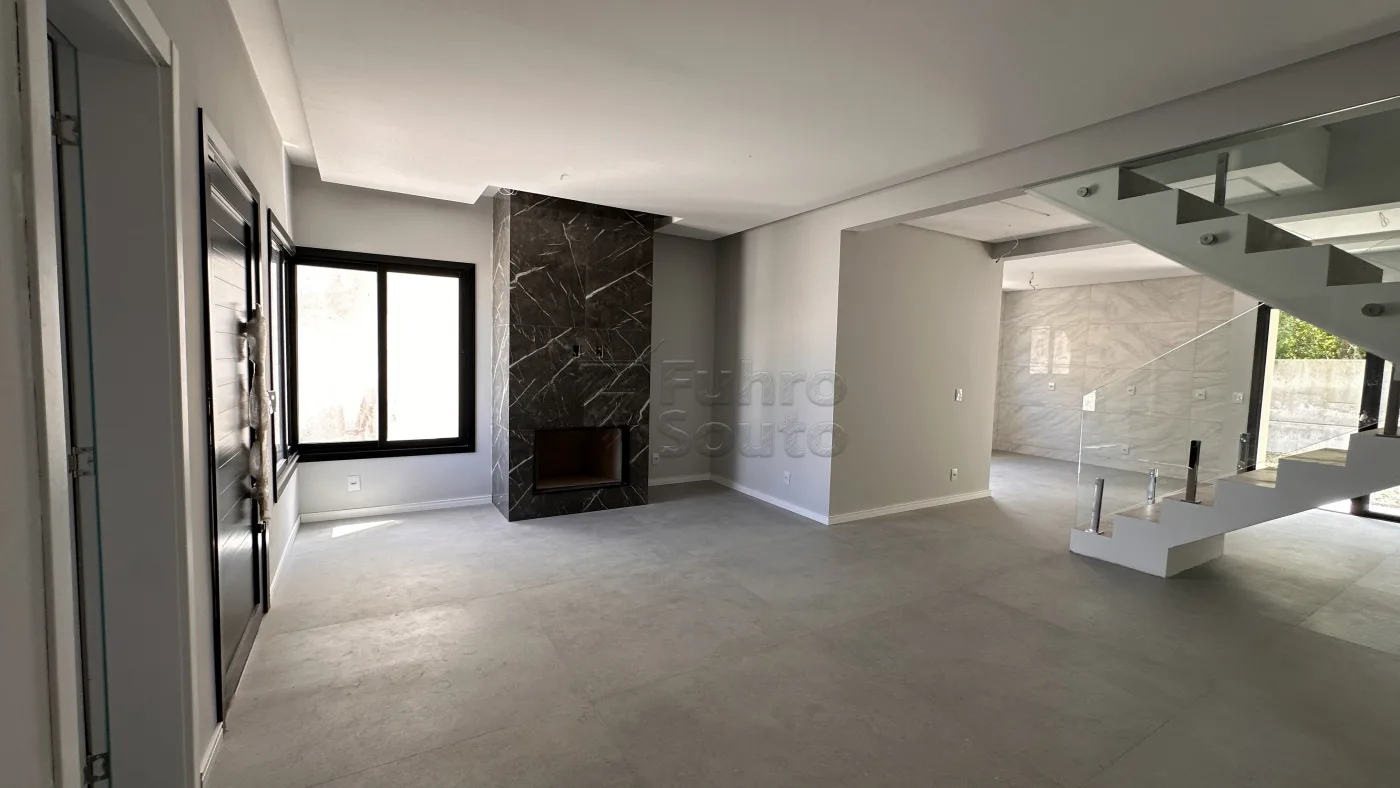 Comprar Casa / Padr&atilde;o em Pelotas R$ 710.000,00 - Foto 1