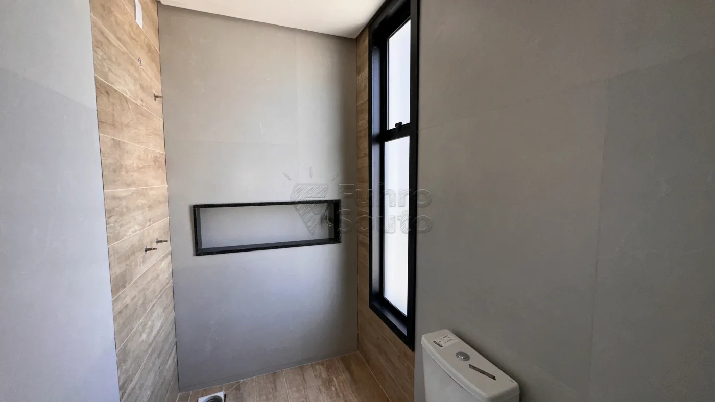 Comprar Casa / Padr&atilde;o em Pelotas R$ 710.000,00 - Foto 11