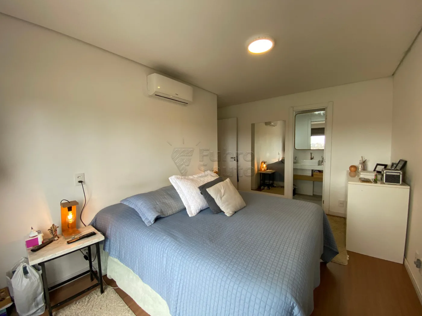 Comprar Apartamento / Padr&atilde;o em Pelotas R$ 649.000,00 - Foto 10