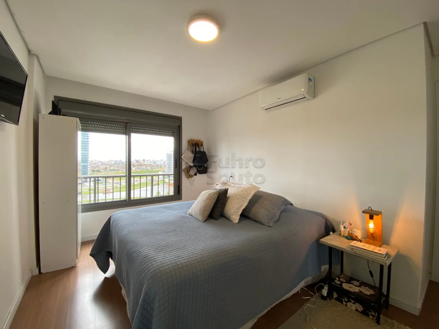 Comprar Apartamento / Padr&atilde;o em Pelotas R$ 649.000,00 - Foto 11