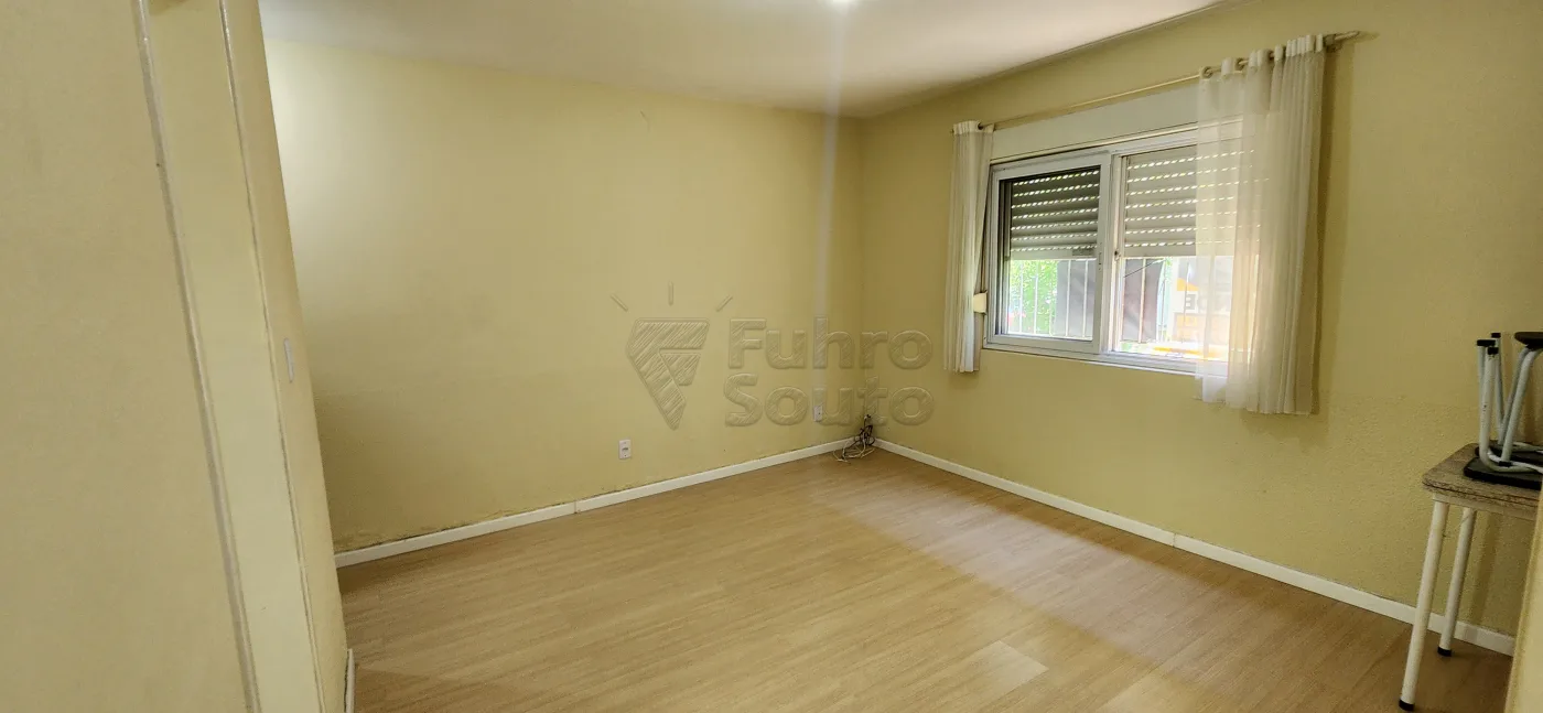 Comprar Apartamento / Padr&atilde;o em Pelotas R$ 212.000,00 - Foto 5