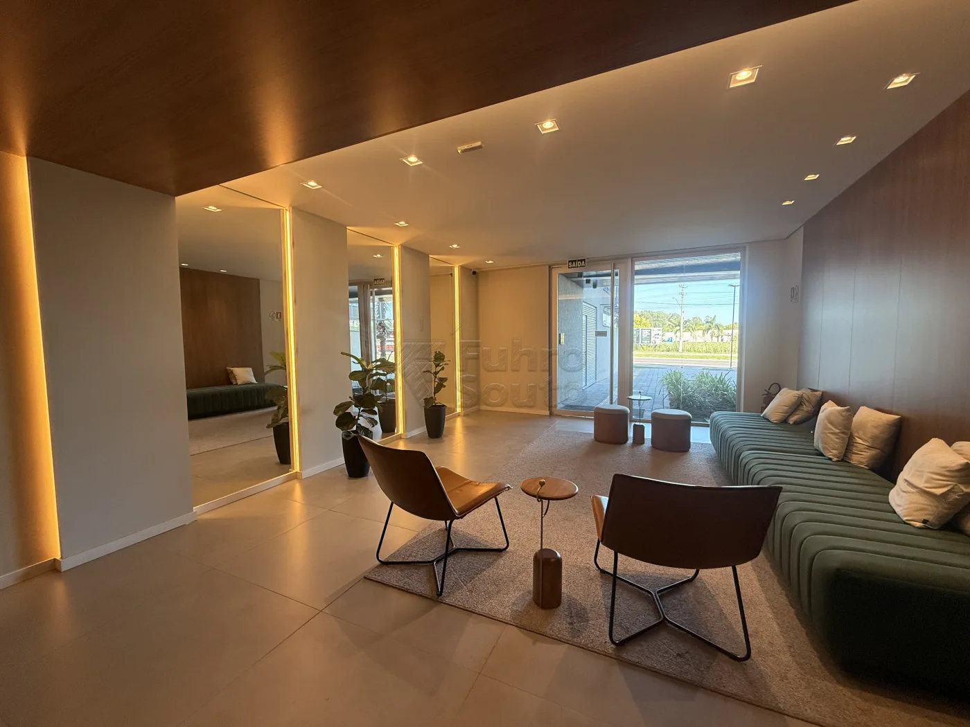 Comprar Apartamento / Padr&atilde;o em Pelotas R$ 560.000,00 - Foto 10