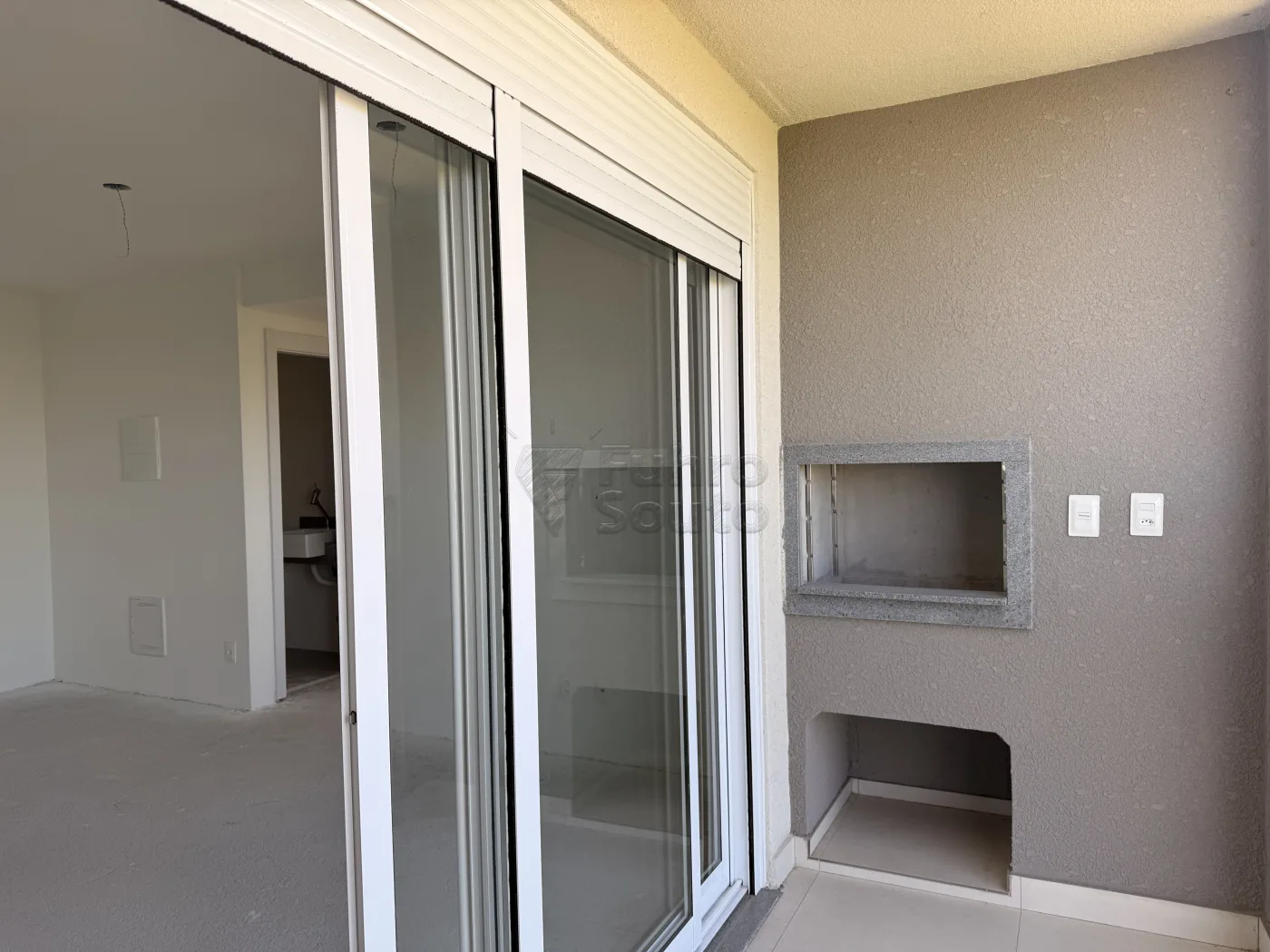 Comprar Apartamento / Padr&atilde;o em Pelotas R$ 560.000,00 - Foto 8