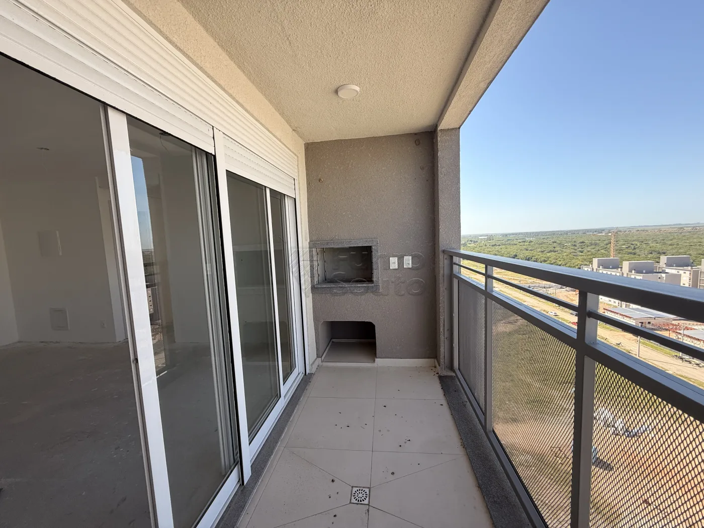 Comprar Apartamento / Padr&atilde;o em Pelotas R$ 560.000,00 - Foto 5