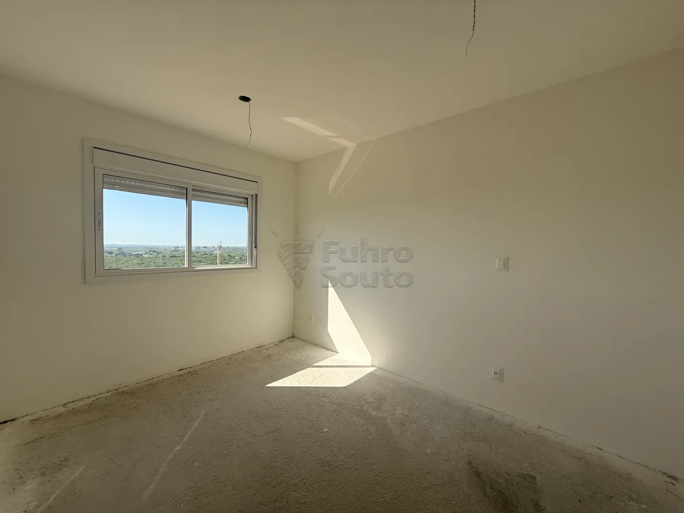 Comprar Apartamento / Padr&atilde;o em Pelotas R$ 560.000,00 - Foto 3