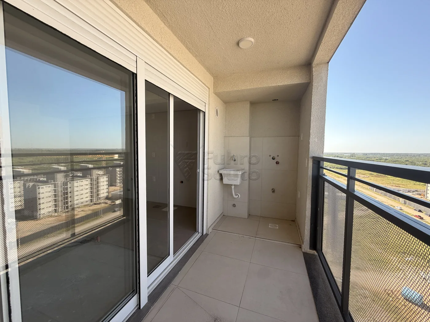 Comprar Apartamento / Padr&atilde;o em Pelotas R$ 450.000,00 - Foto 9