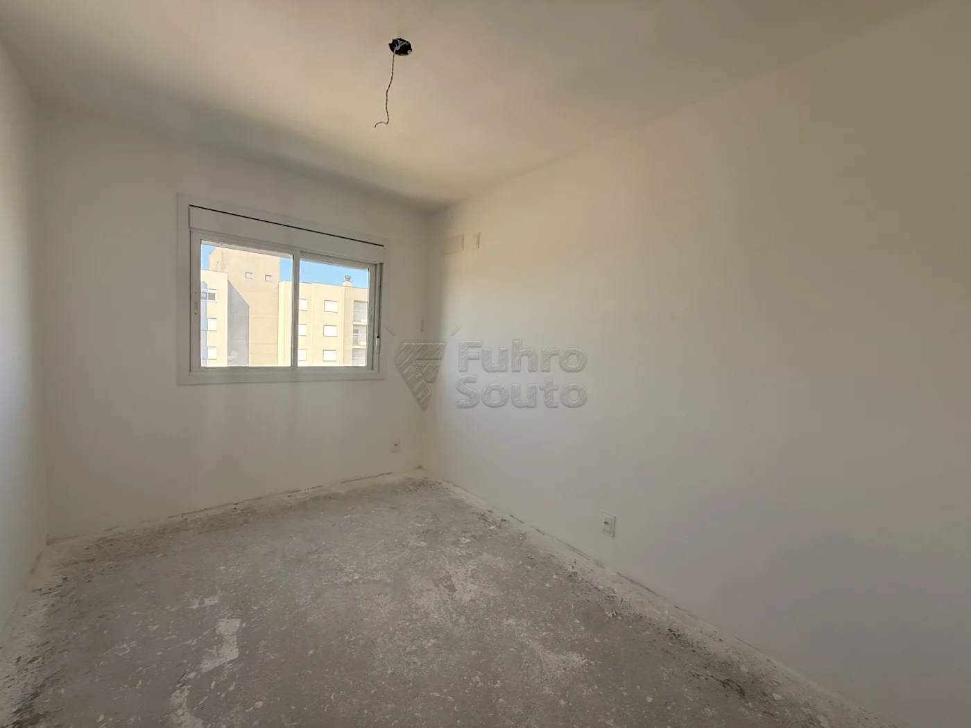 Comprar Apartamento / Padr&atilde;o em Pelotas R$ 450.000,00 - Foto 4