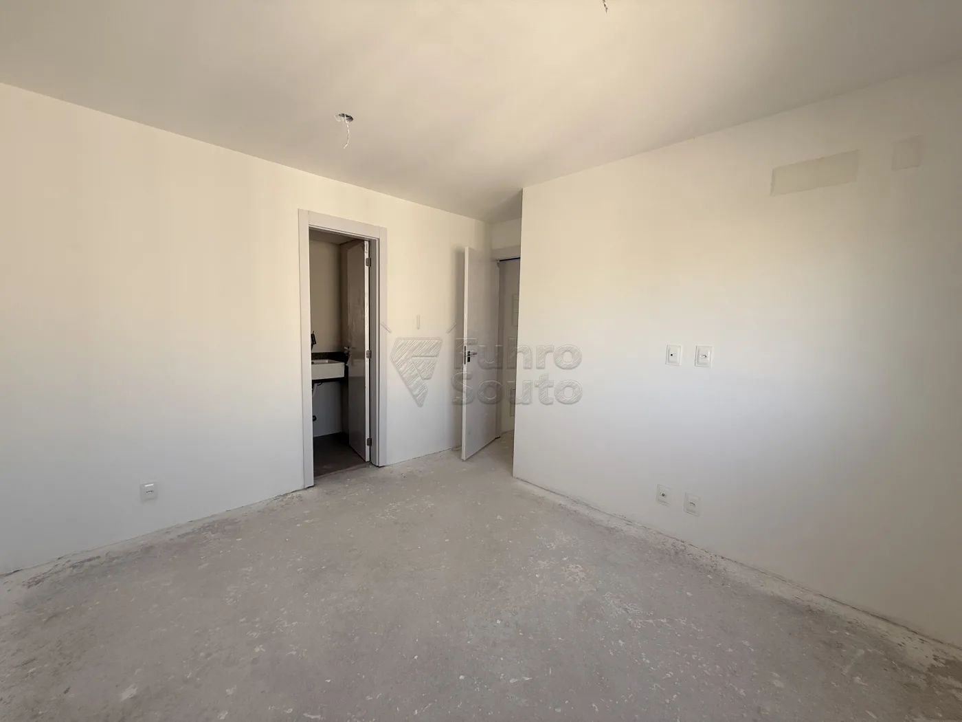 Comprar Apartamento / Padr&atilde;o em Pelotas R$ 450.000,00 - Foto 6