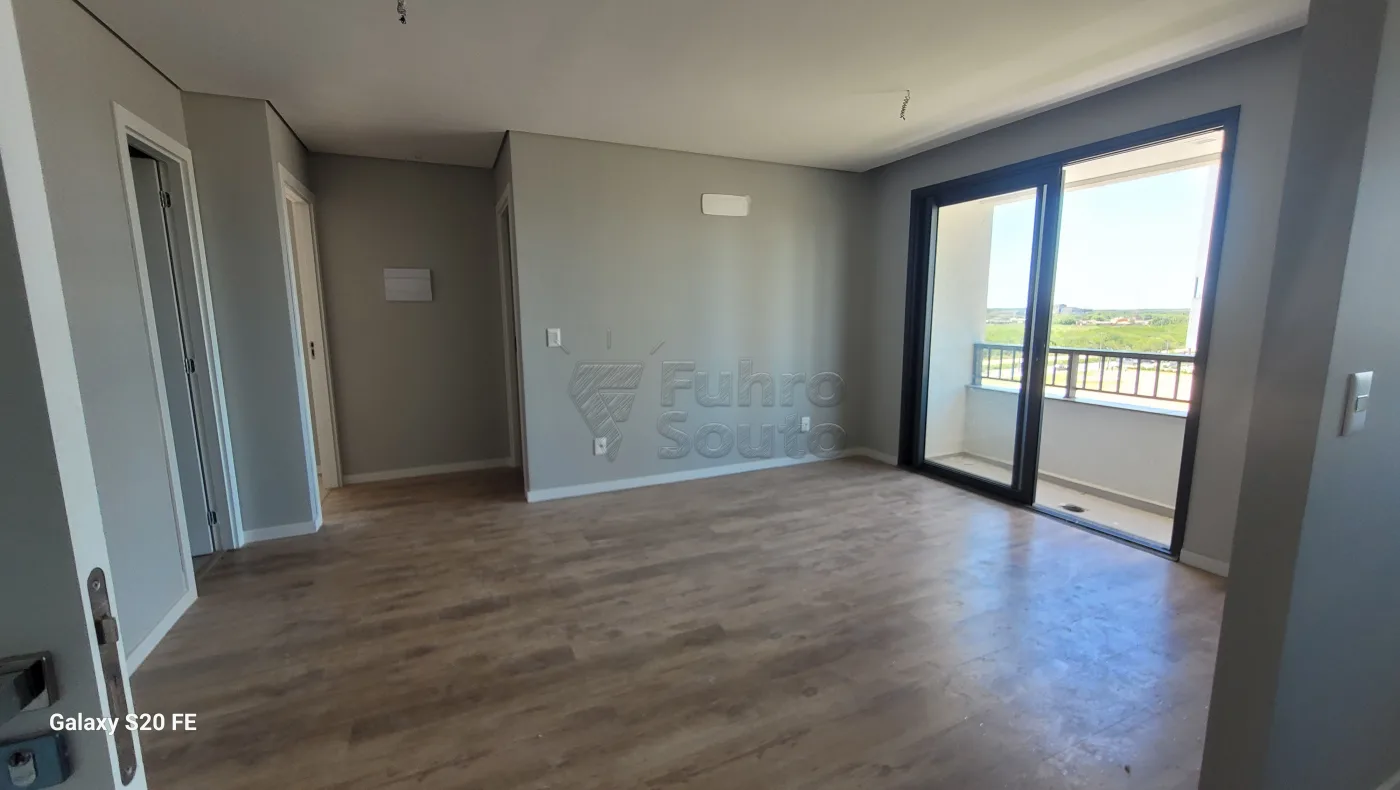 Comprar Apartamento / Padr&atilde;o em Pelotas R$ 590.000,00 - Foto 1