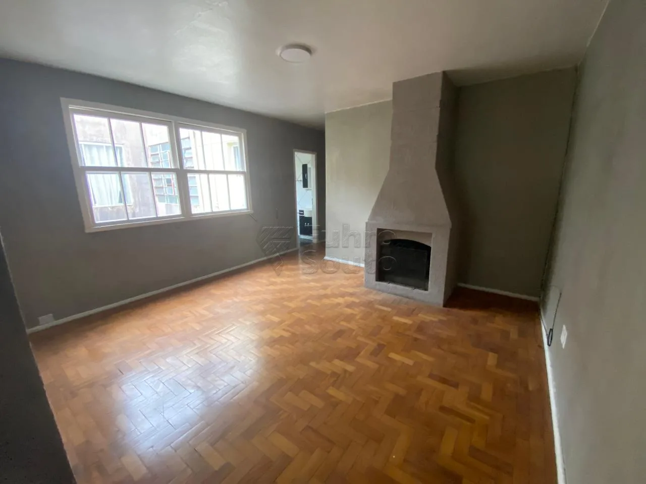 Comprar Apartamento / Padr&atilde;o em Pelotas R$ 250.000,00 - Foto 3