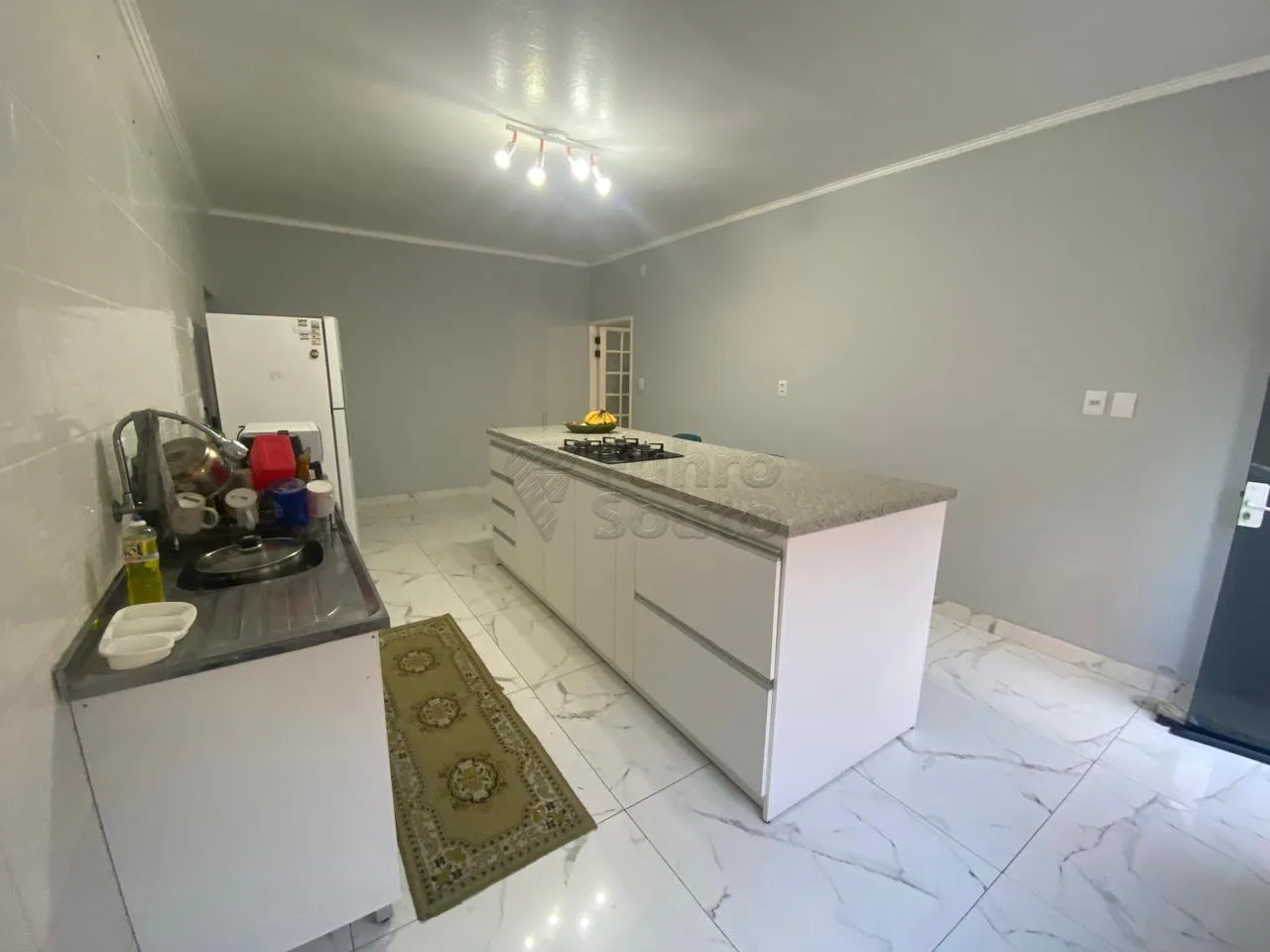 Comprar Casa / Padr&atilde;o em Pelotas R$ 851.200,00 - Foto 4