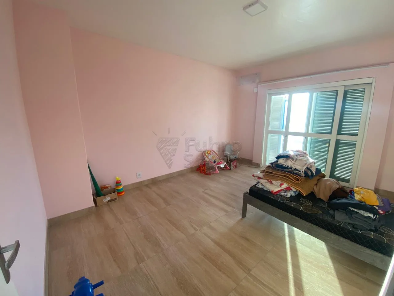Comprar Casa / Padr&atilde;o em Pelotas R$ 851.200,00 - Foto 10