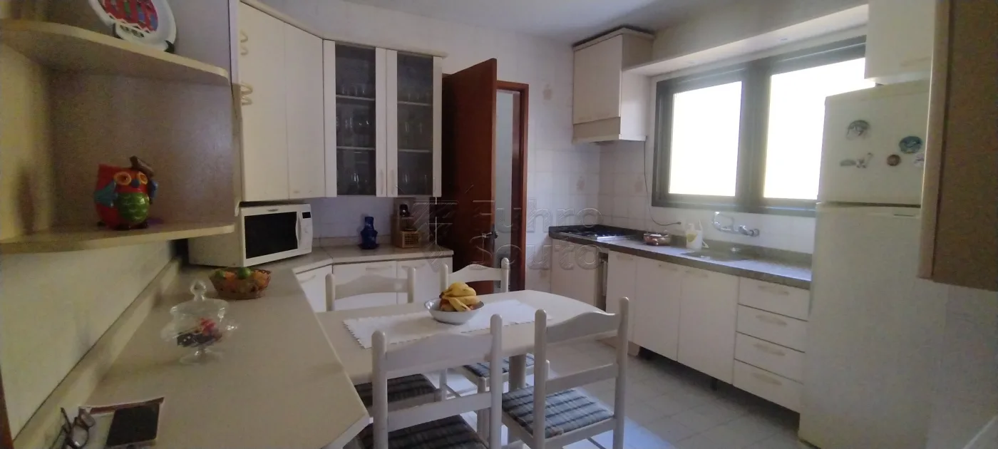 Comprar Casa / Padr&atilde;o em Pelotas R$ 1.290.000,00 - Foto 6