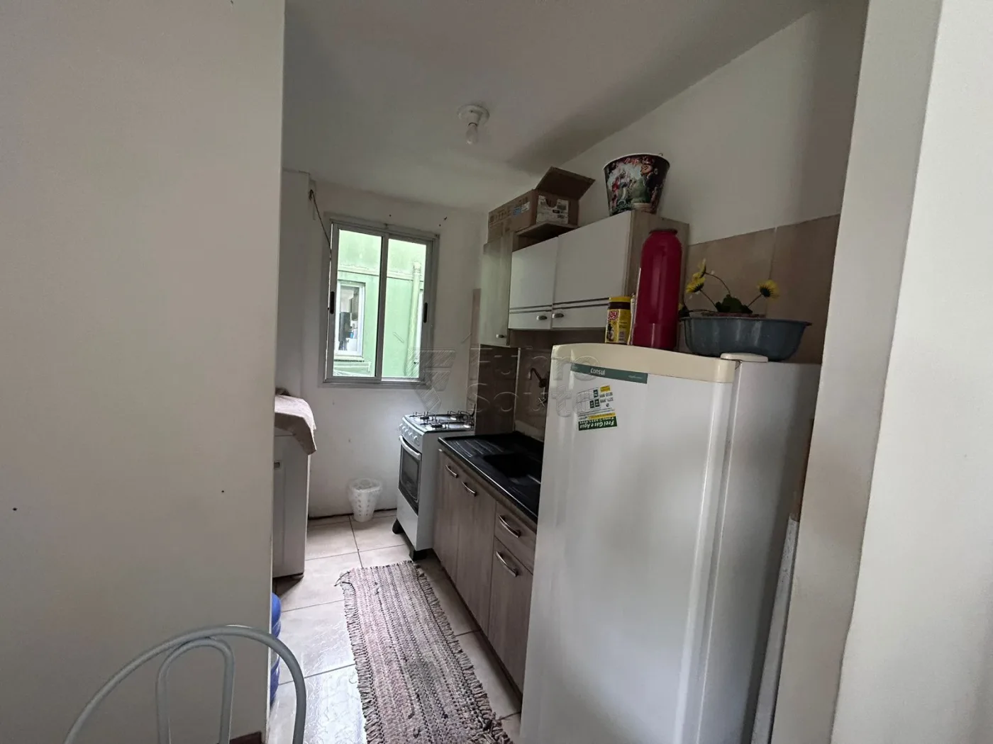 Comprar Apartamento / Padr&atilde;o em Pelotas R$ 170.000,00 - Foto 3