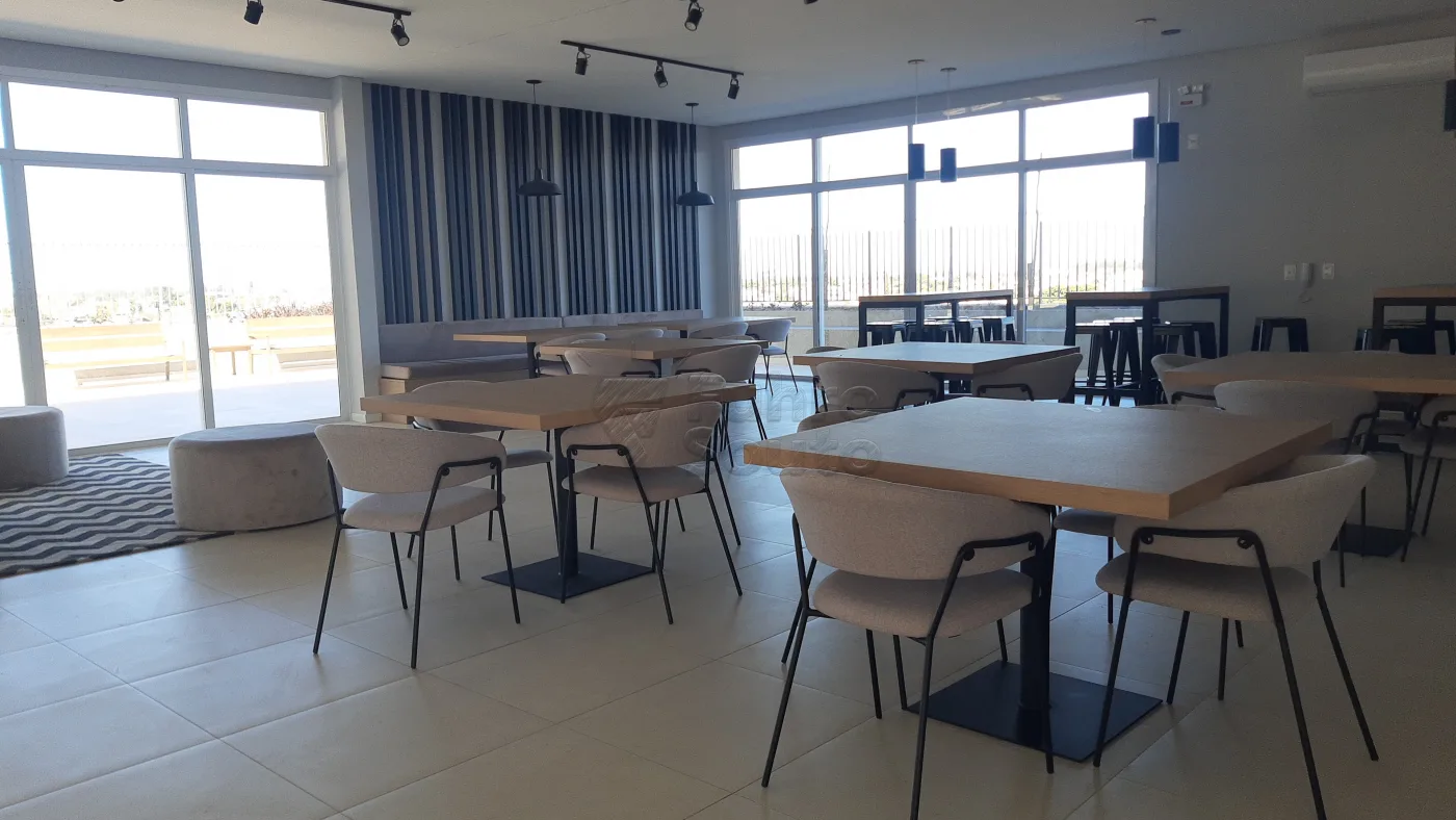 Comprar Apartamento / Padr&atilde;o em Pelotas R$ 480.000,00 - Foto 16