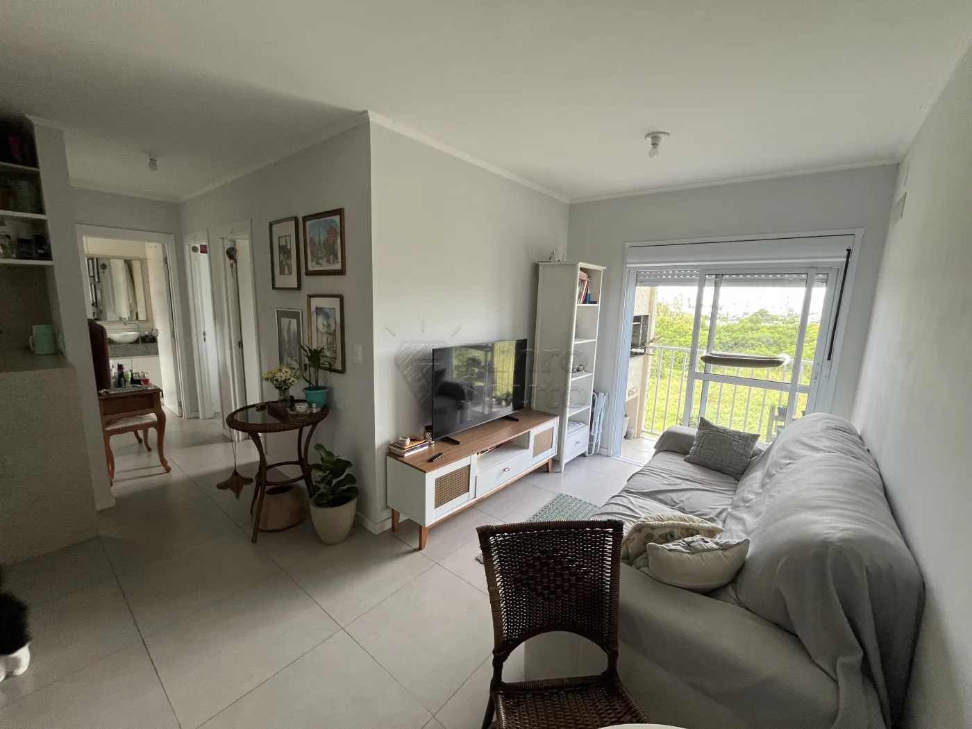 Comprar Apartamento / Padr&atilde;o em Pelotas R$ 249.900,00 - Foto 1