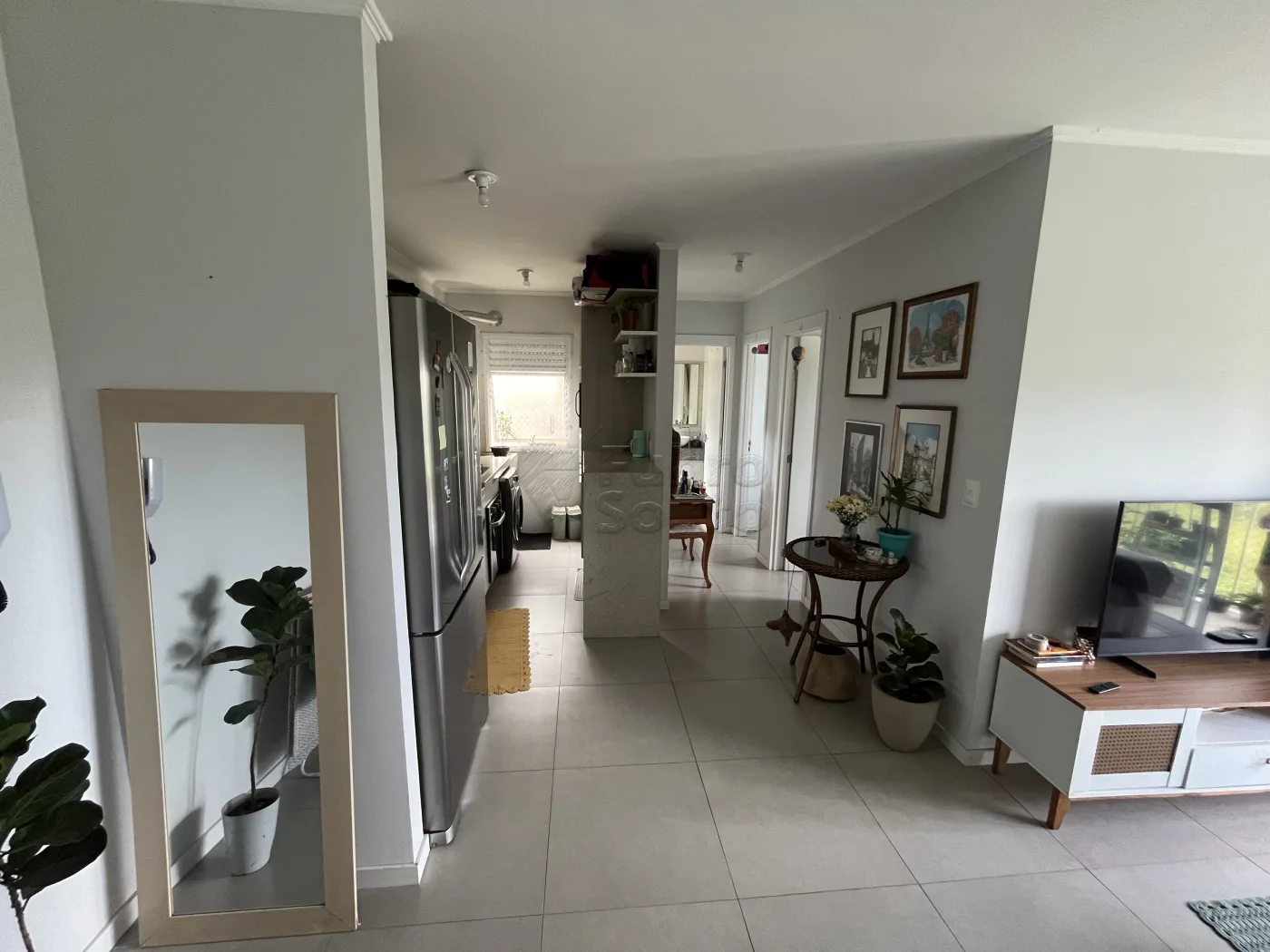 Comprar Apartamento / Padr&atilde;o em Pelotas R$ 249.900,00 - Foto 2