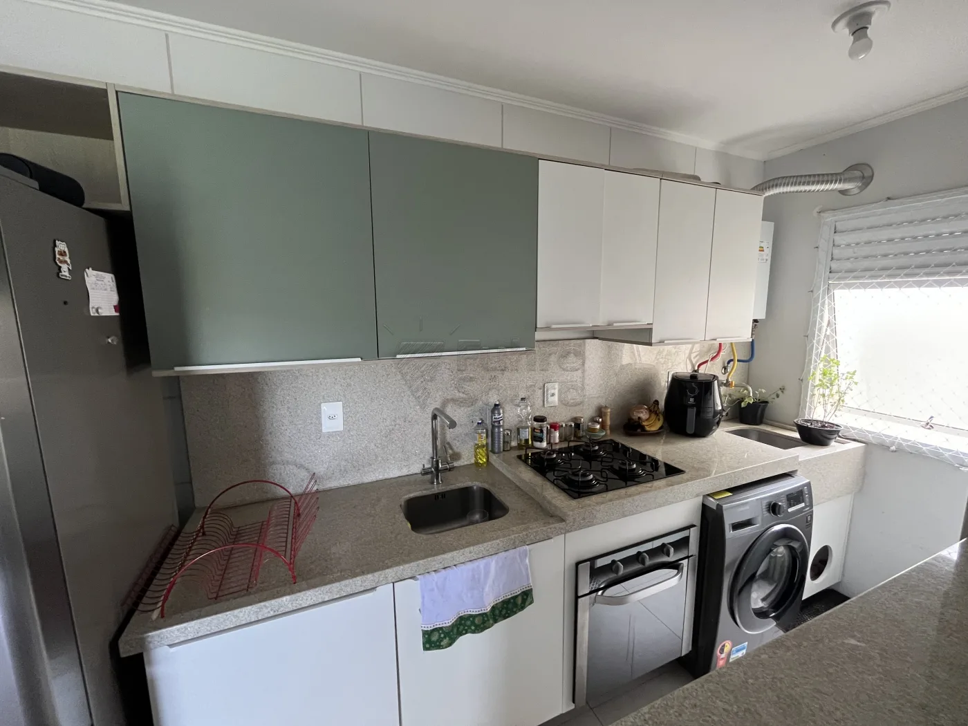 Comprar Apartamento / Padr&atilde;o em Pelotas R$ 249.900,00 - Foto 3