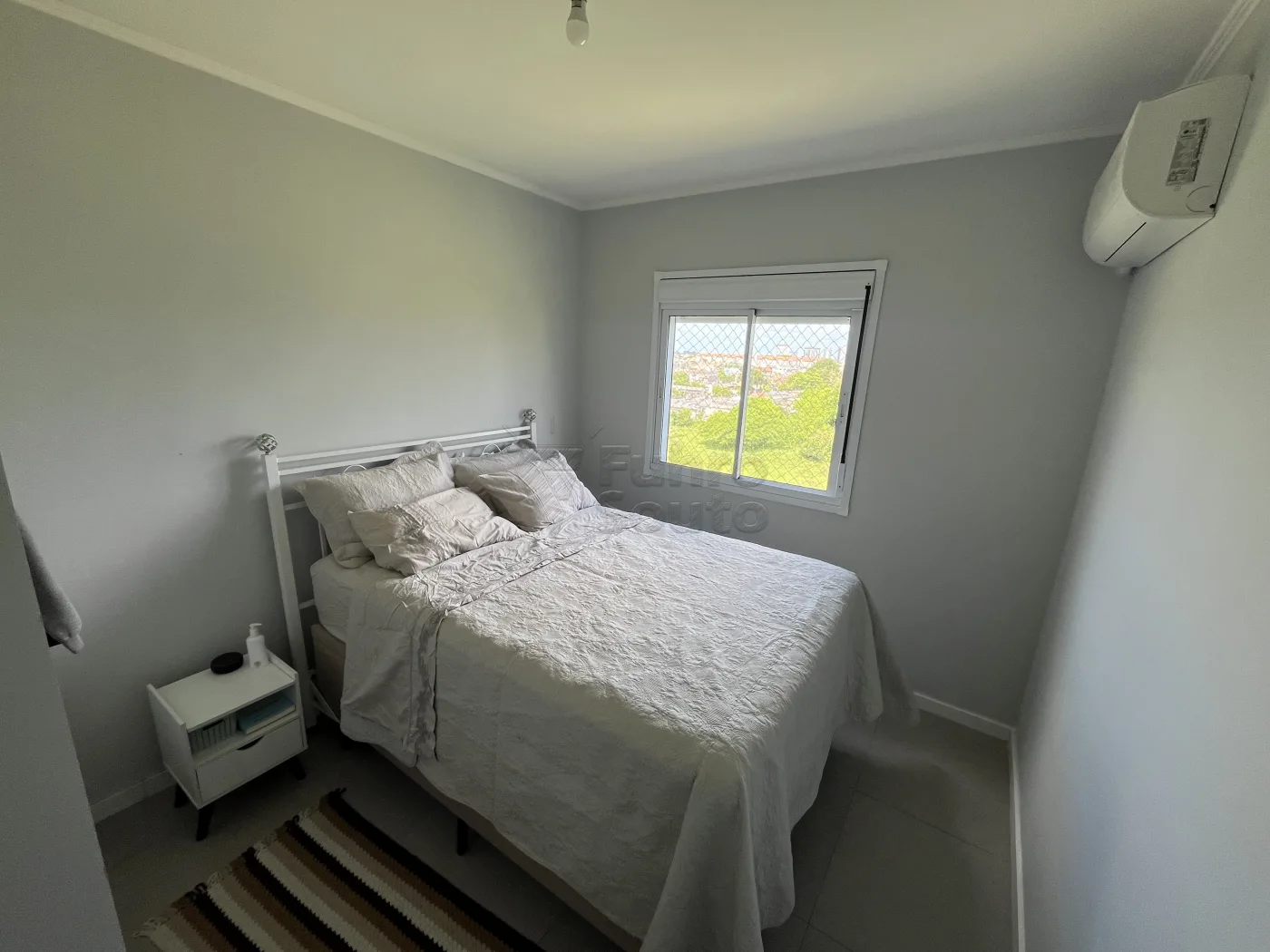 Comprar Apartamento / Padr&atilde;o em Pelotas R$ 249.900,00 - Foto 6