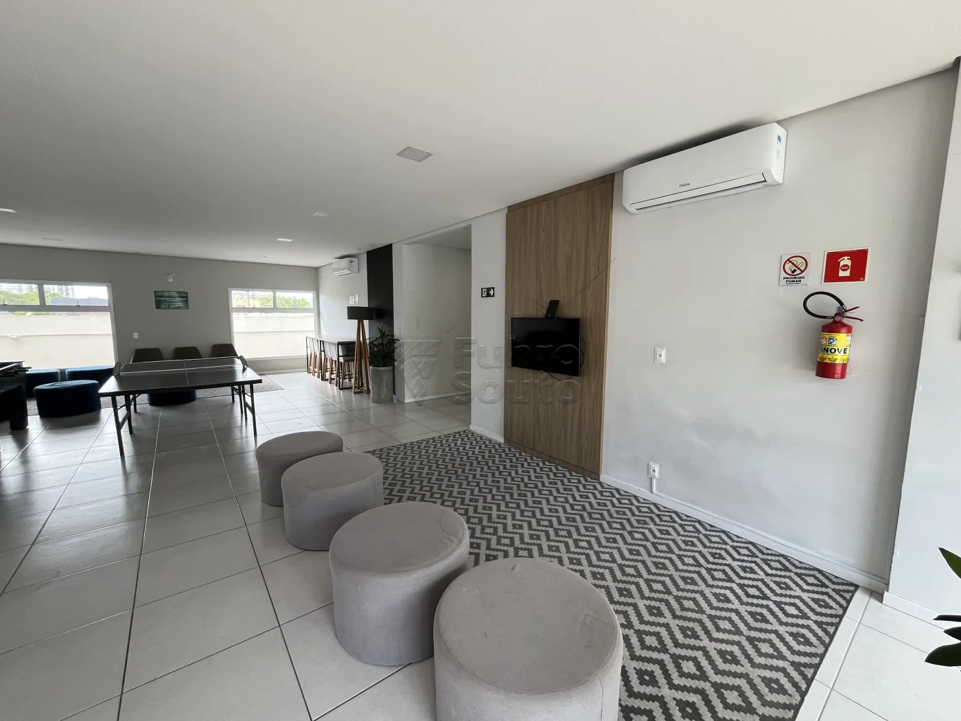 Comprar Apartamento / Padr&atilde;o em Pelotas R$ 249.900,00 - Foto 11