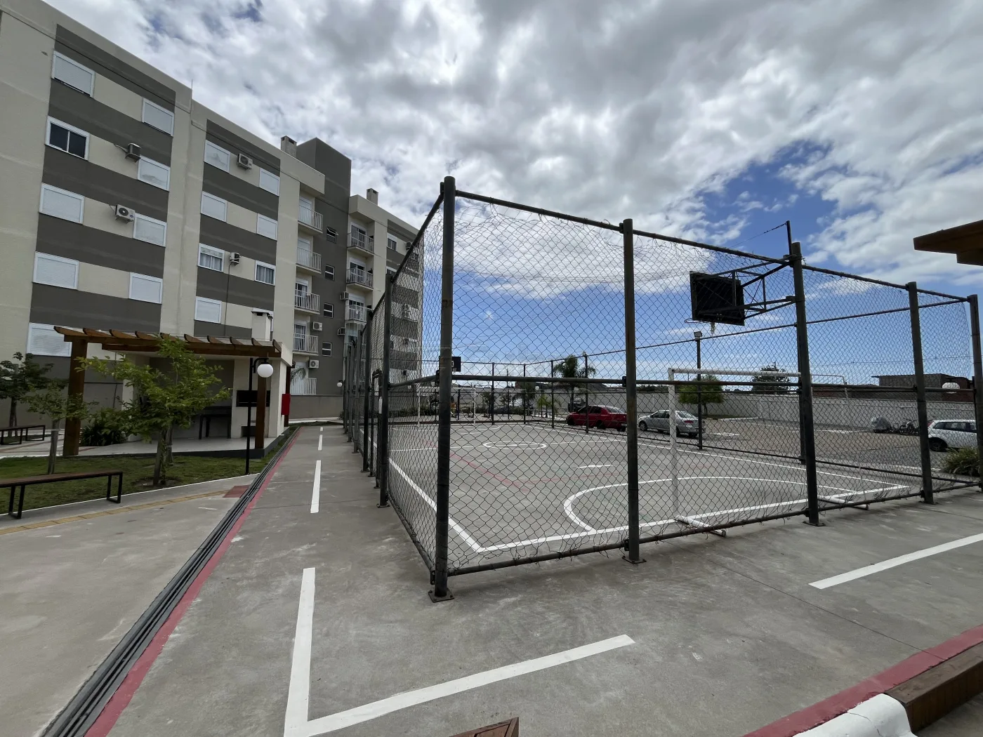 Comprar Apartamento / Padr&atilde;o em Pelotas R$ 249.900,00 - Foto 14