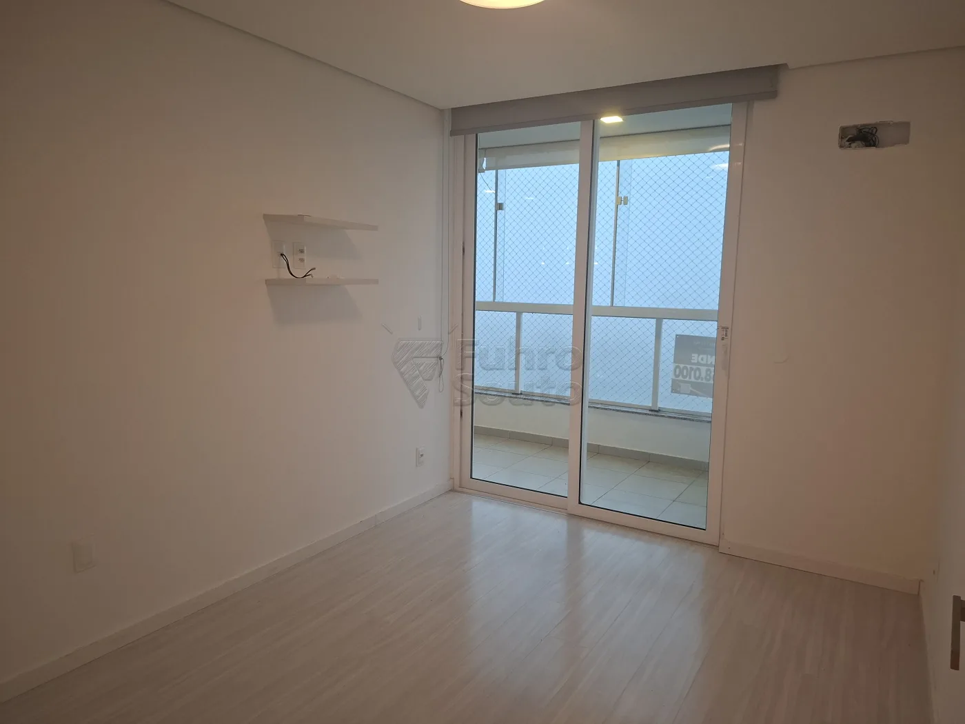 Comprar Apartamento / Padr&atilde;o em Pelotas R$ 958.000,00 - Foto 4