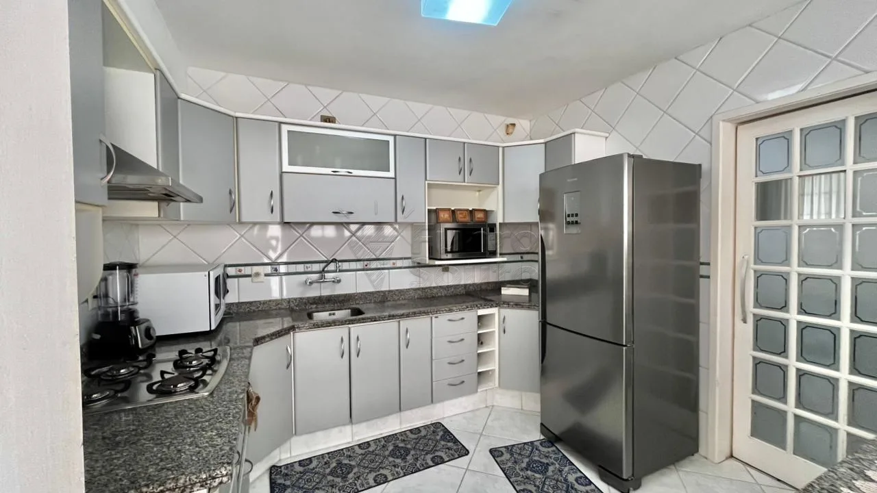 Comprar Casa / Padr&atilde;o em Pelotas R$ 1.000.000,00 - Foto 4