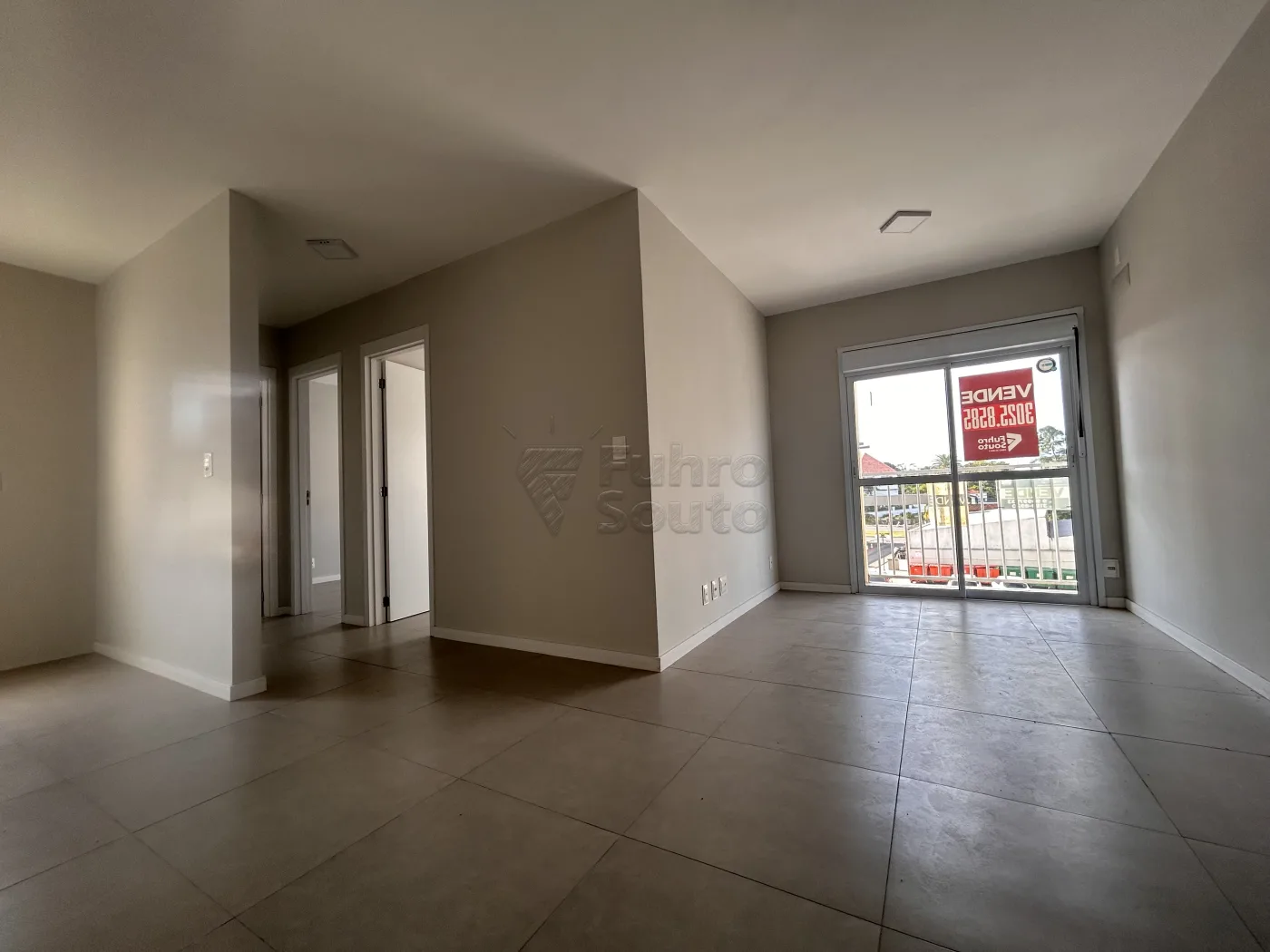 Comprar Apartamento / Padr&atilde;o em Pelotas R$ 240.000,00 - Foto 1