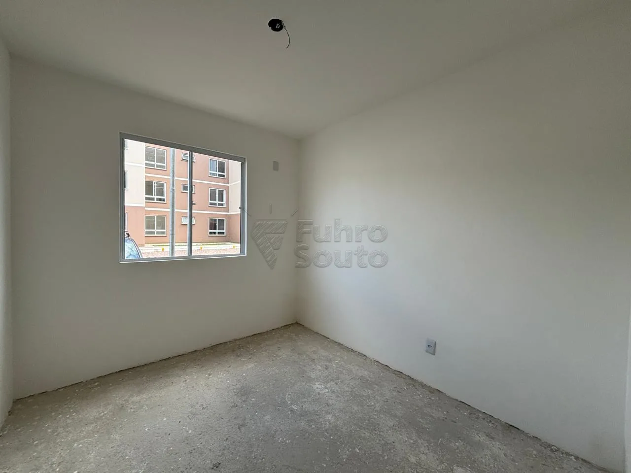 Comprar Apartamento / Padr&atilde;o em Pelotas R$ 125.000,00 - Foto 5