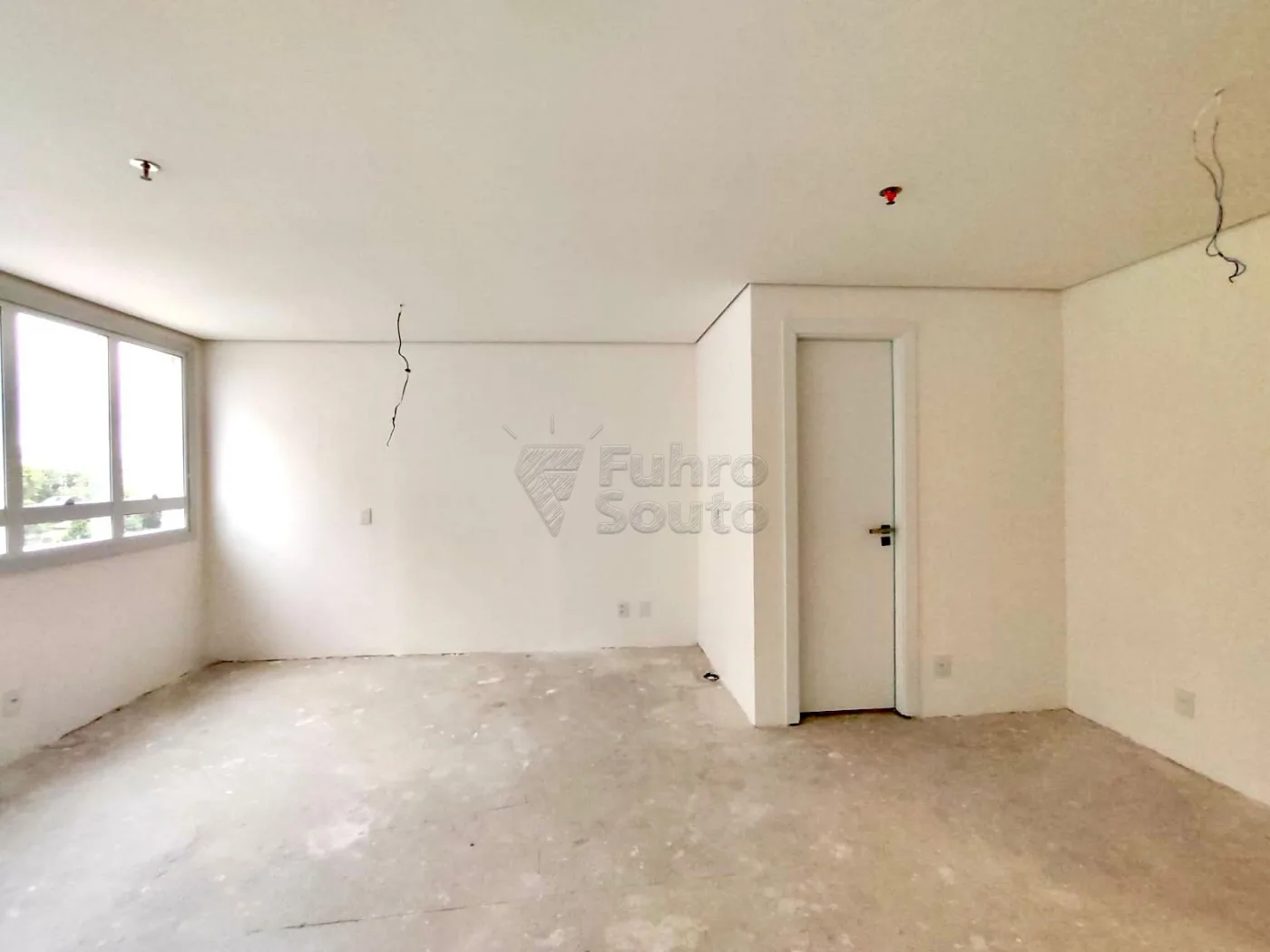 Comprar Comercial / Sala em Condom&iacute;nio em Pelotas R$ 400.000,00 - Foto 2