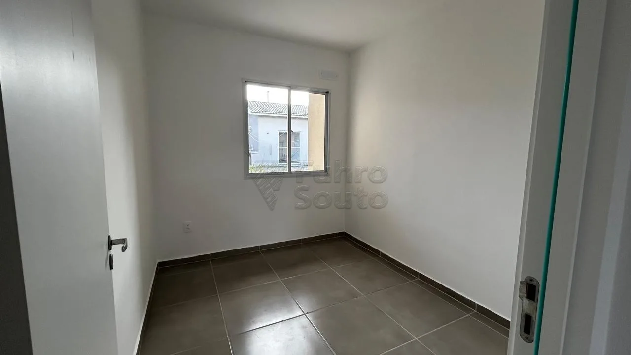 Comprar Casa / Condom&iacute;nio em Pelotas R$ 230.000,00 - Foto 3