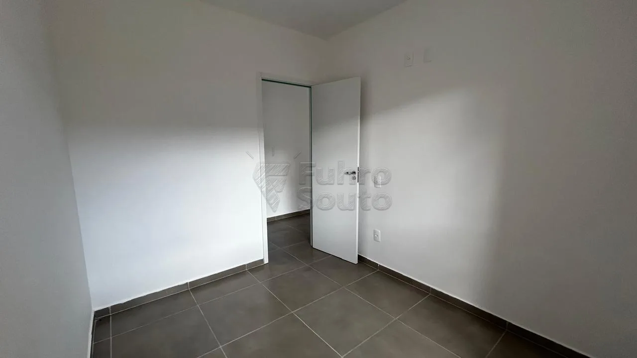Comprar Casa / Condom&iacute;nio em Pelotas R$ 230.000,00 - Foto 4