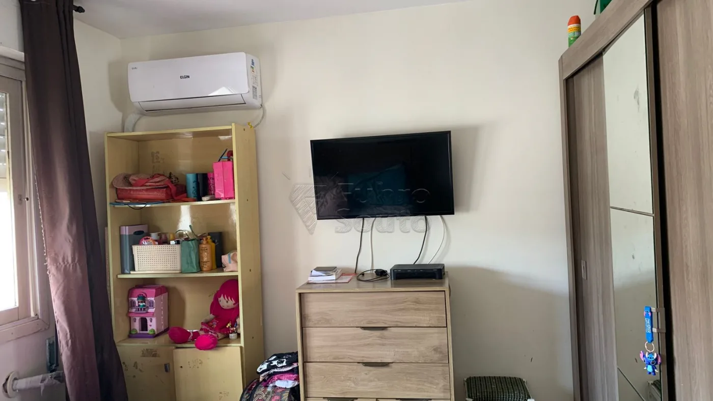 Comprar Apartamento / Padr&atilde;o em Pelotas R$ 190.000,00 - Foto 4