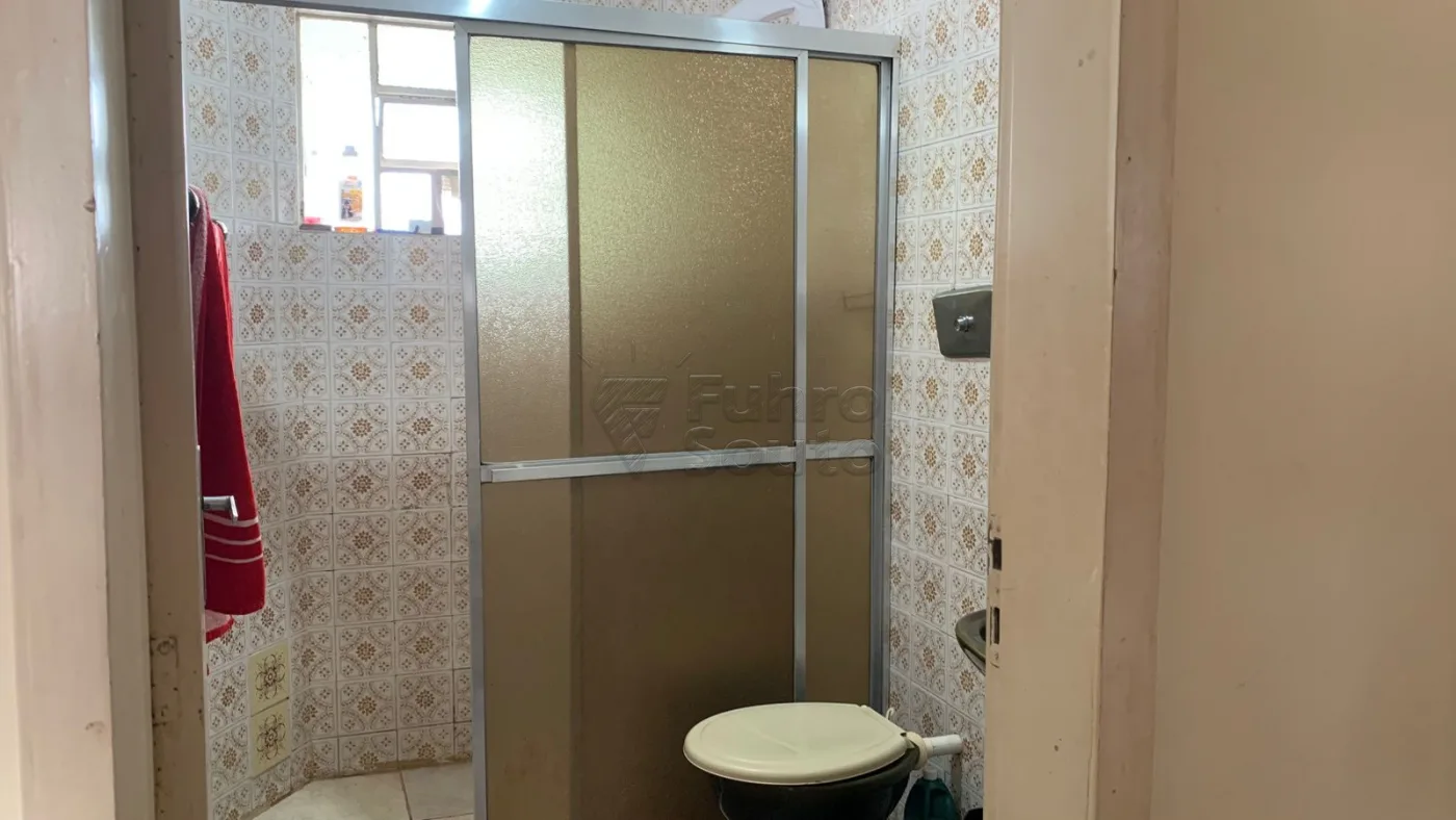 Comprar Apartamento / Padr&atilde;o em Pelotas R$ 190.000,00 - Foto 8